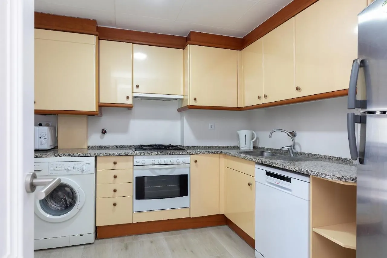 Apartamento Hauzify I Apartaments Superbeach Platja d'Aro  España